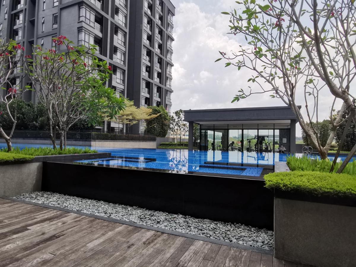Alocasia Geniehome 3Br Free Wifi @ Utropolis Shah Alam Bagian luar foto